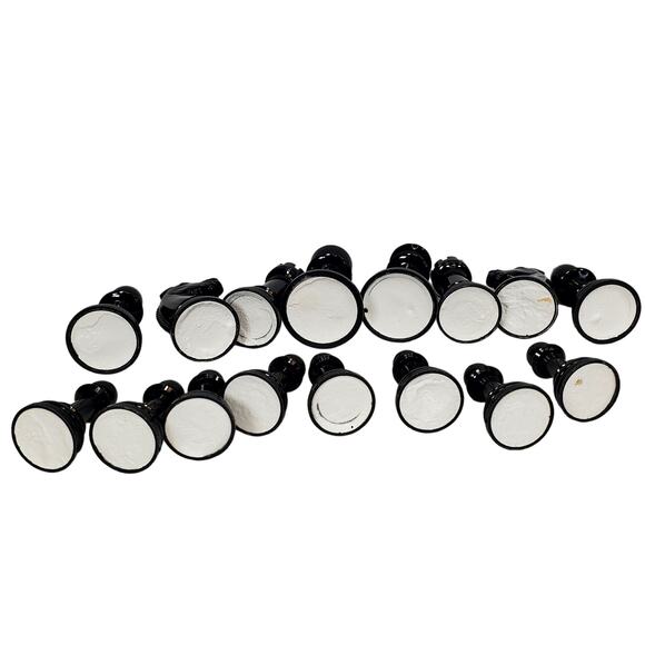 1969 Milton Bradley 32 Piece Plastic Chess Men Set Staunton VA Design 421 - Picture 7 of 11